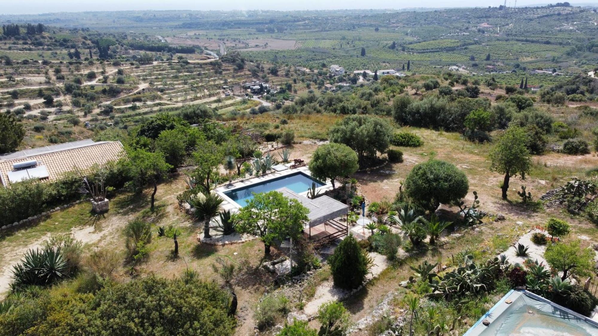 Villa La Cava Del Val Di Noto Con Piscina Privata Avola Luaran gambar